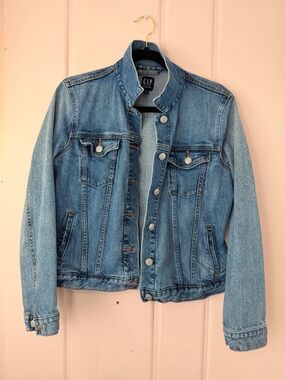 GAP Classic Women’s Mid Wash Denim Jacket - Blue SzM